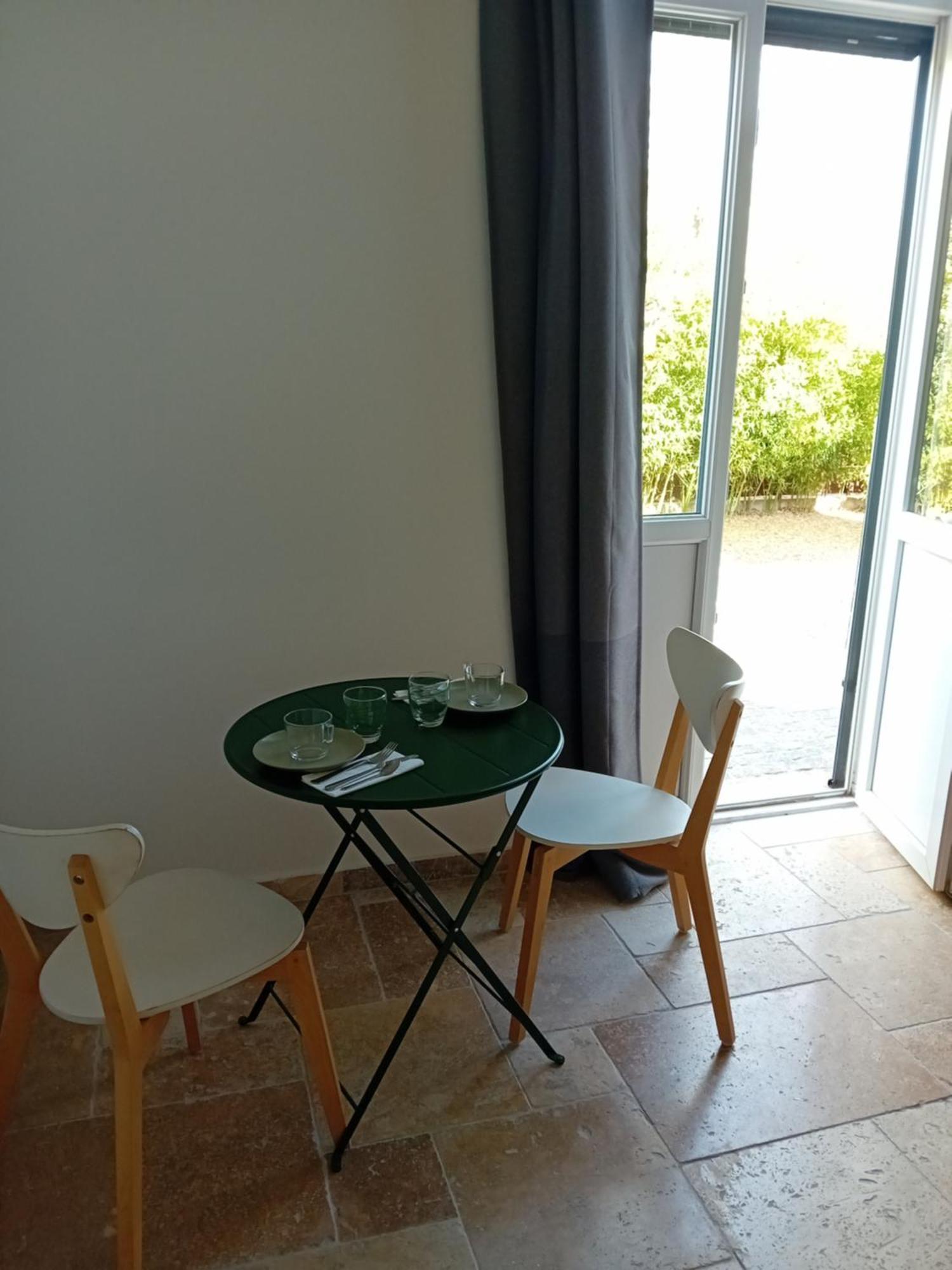 Chambre Dans Maison De Maitre Ξενοδοχείο Cuers Εξωτερικό φωτογραφία